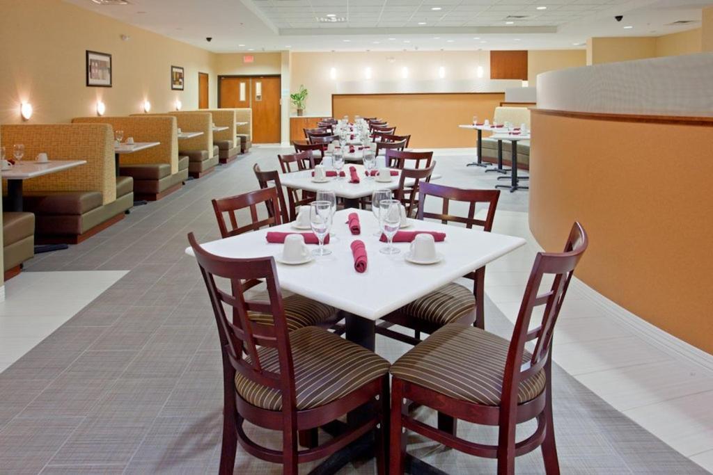 Holiday Inn Austin North By Ihg Раунд-Рок Экстерьер фото